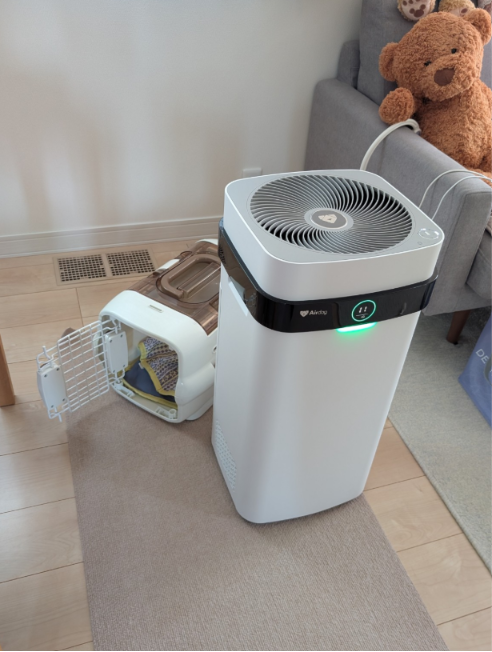 トイプードルと暮らすリビングに設置したAirdog
